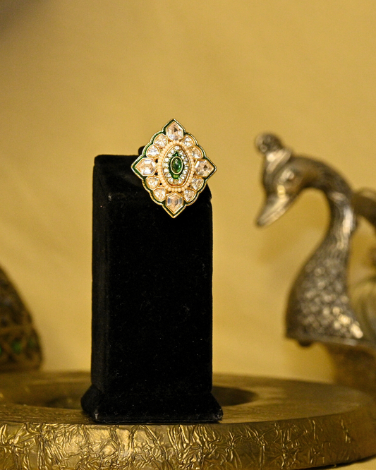 Ruqaiya Kundan Emerald Ring